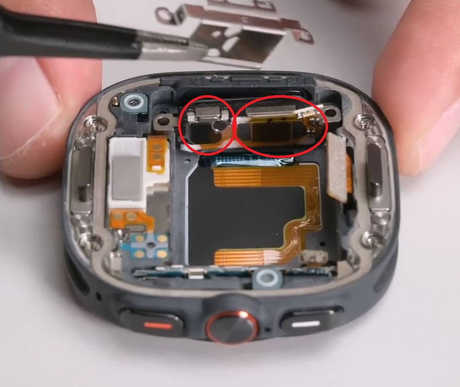 Galaxy Watch Ultra Teardown - Not Just An Apple Watch Clone_20240818_164730.870.jpg