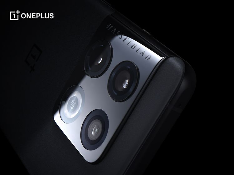 OnePlus-10-Pro_Black-Headshot-1.jpg