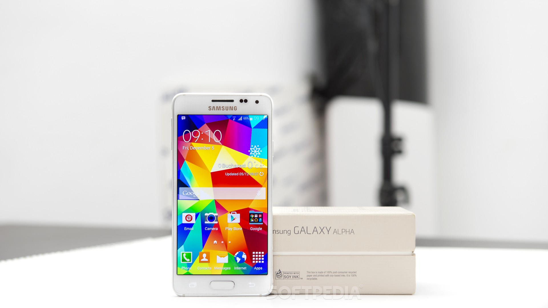 Samsung-Galaxy-Alpha-Review-Finally-We-Have-Metal-into-the-Equation-467700-2.jpg