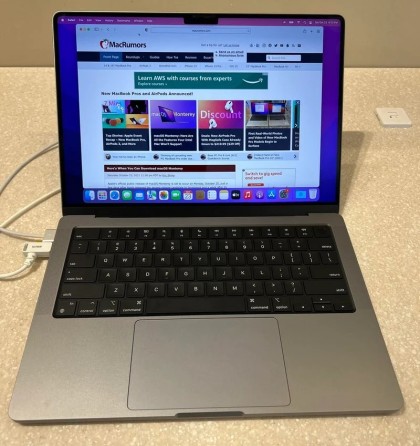 new-14-inch-macbook-pro-front.jpg