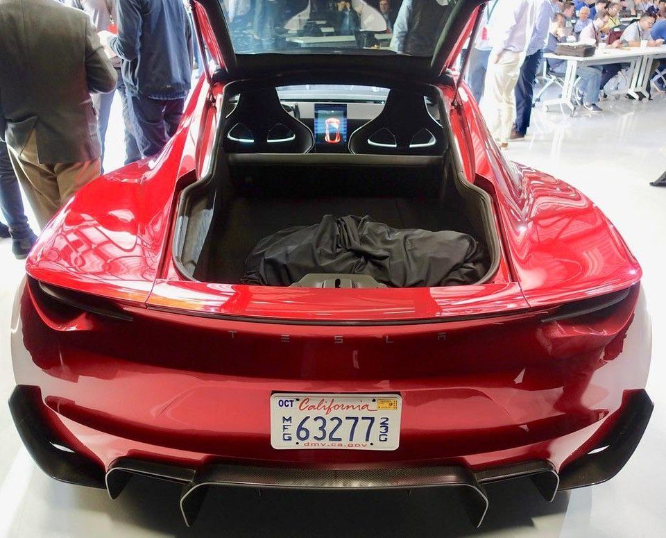 Tesla-Roadster-trunk-main.jpg