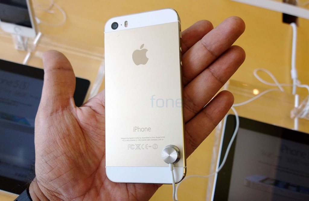 apple-iphone-5s-gold-hands-on-1-1024x668.jpg