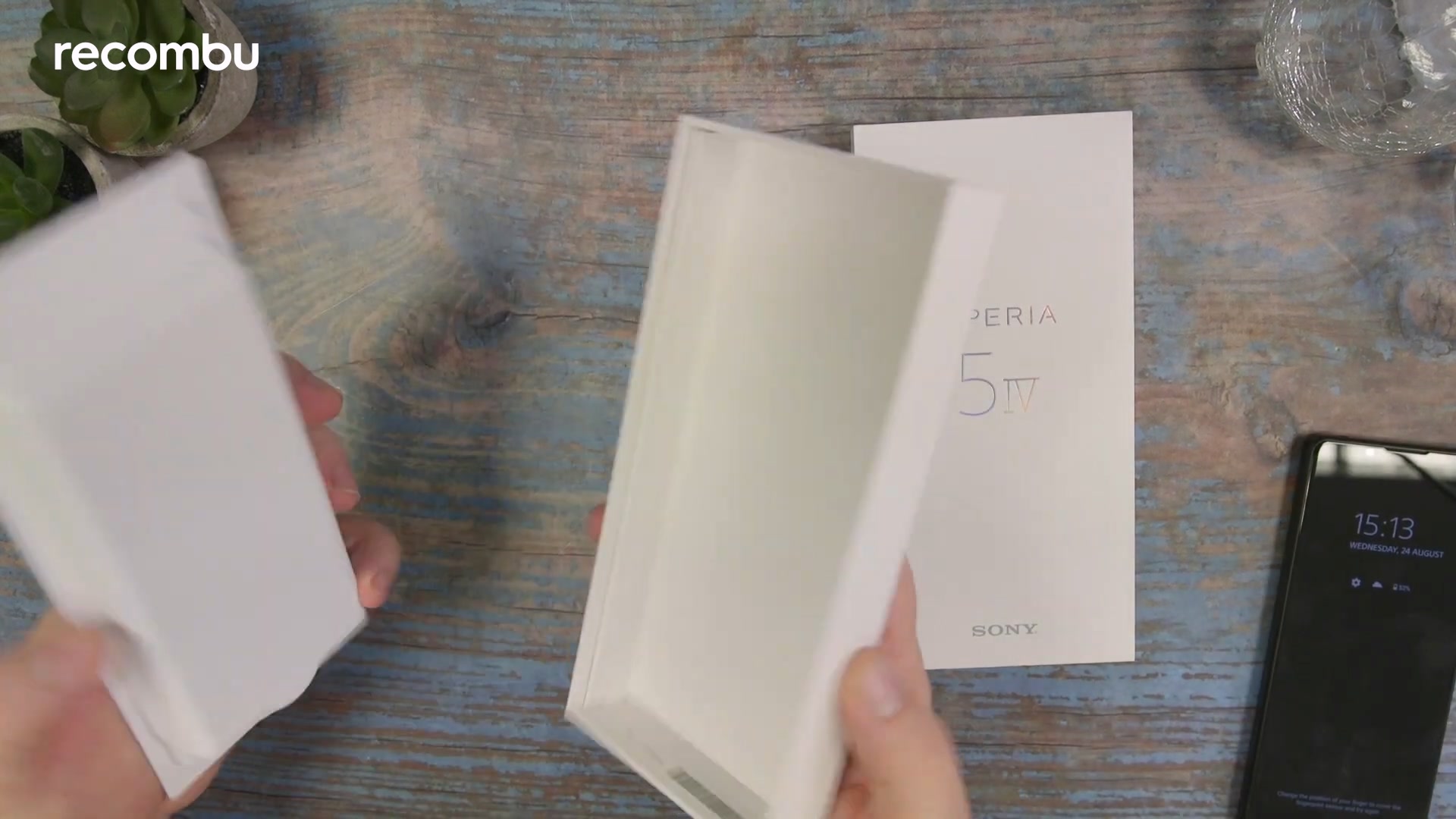 Sony Xperia 5 IV unboxing and hands on_20220901_182720.486.jpg