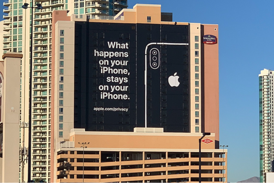 Apple-uses-famous-Las-Vegas-slogan-to-promote-iPhone-security-on-billboard-near-CES.jpg