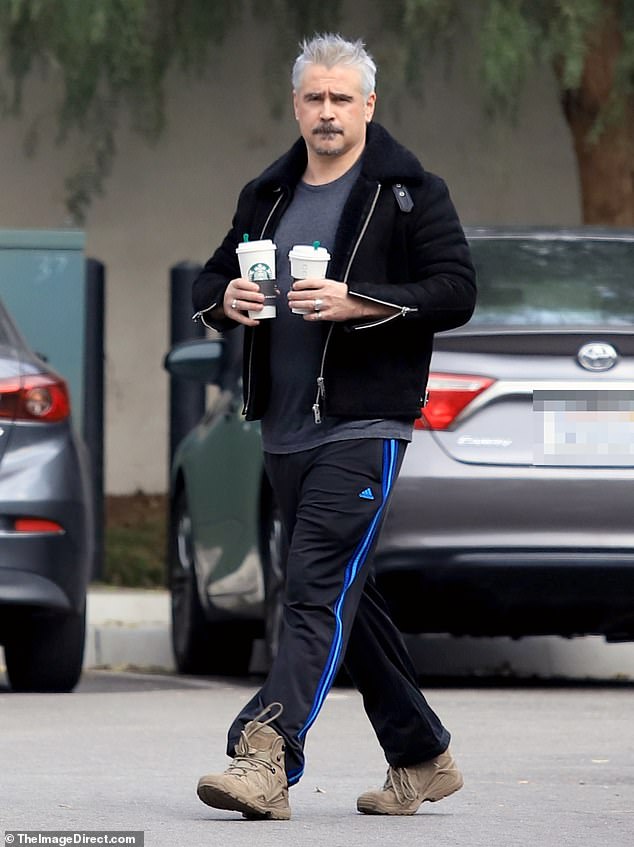 23544964-7901169-Caffeinated_Colin_Farrell_was_spotted_bright_and_early_this_morn-a-26_1579381747573.jpg