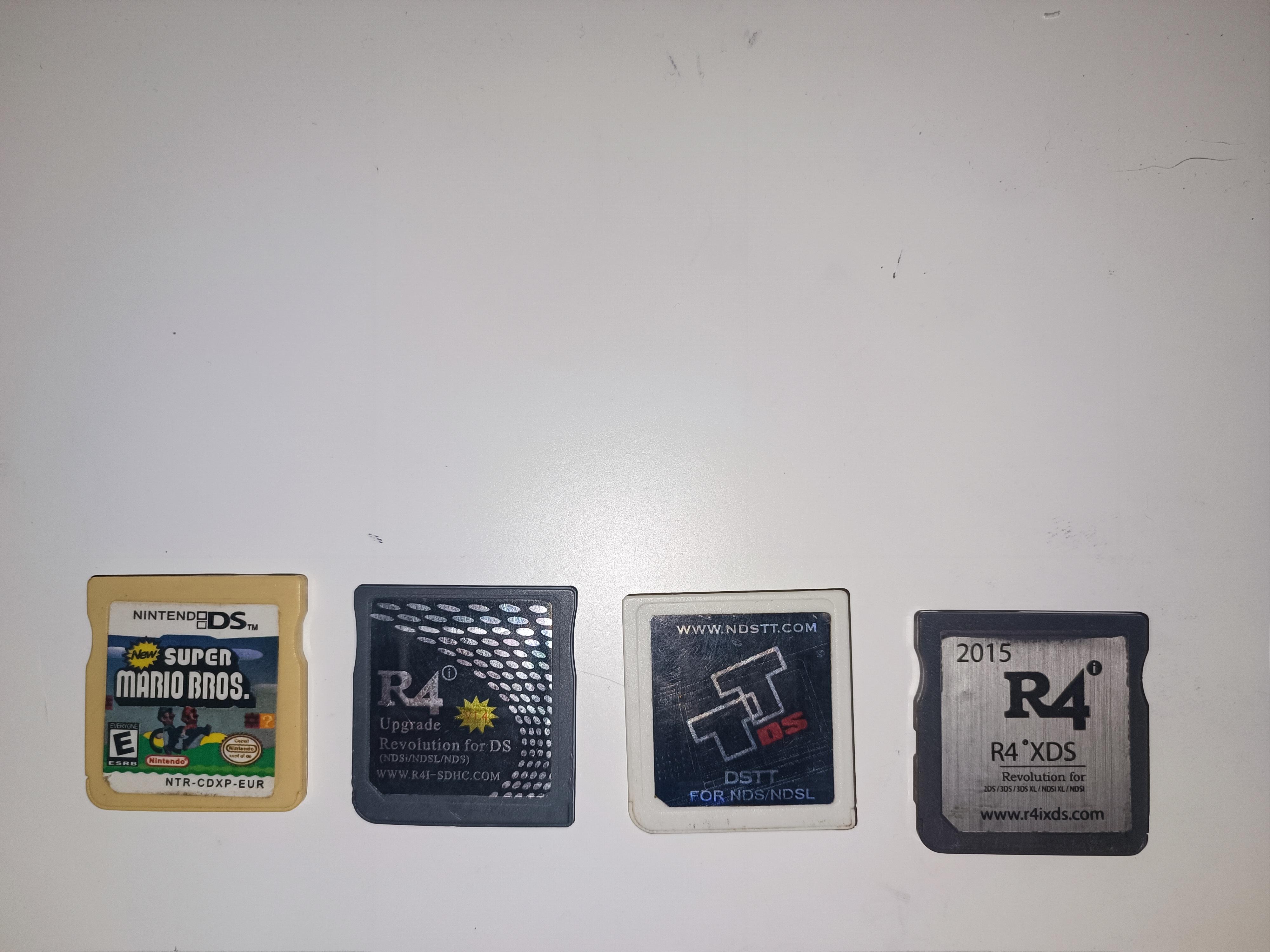 found-some-old-ds-flashcarts-v0-amyfgigtbiyb1.jpg