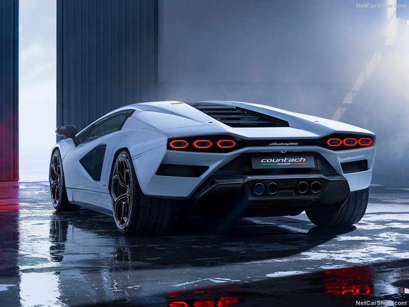 Lamborghini-Countach_LPI_800-4-2022-800-11.jpg
