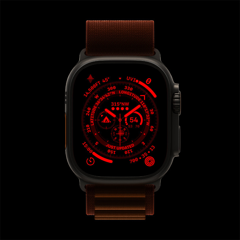 Apple-Watch-Ultra-Orange-Alpine-Loop-Wayfinder-face-Night-Mode-220907_inline.jpg.small_2x.jpg