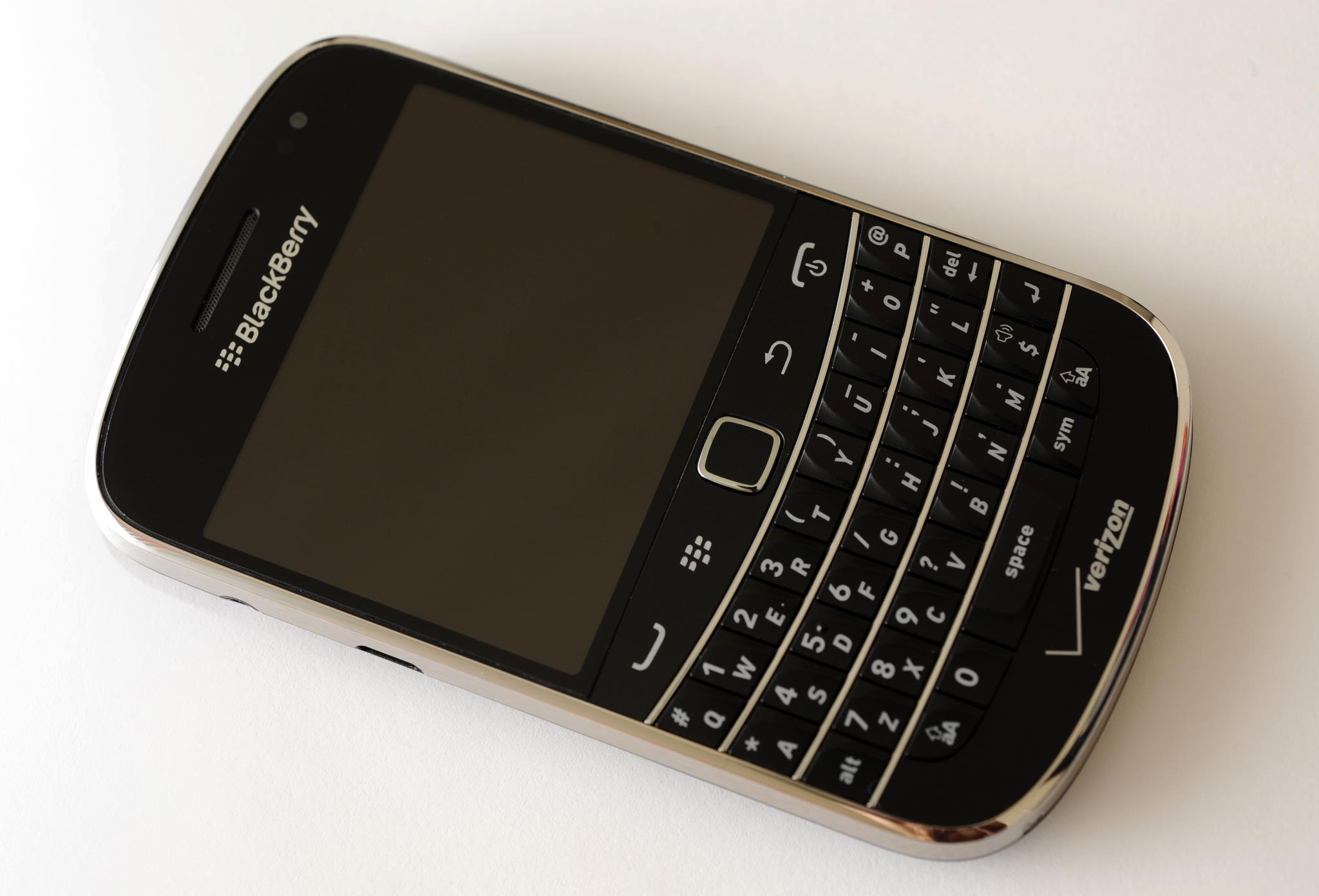 BlackBerry_Bold_Touch_9900.jpg